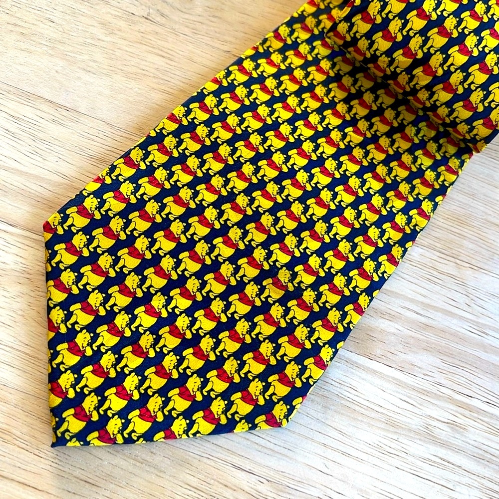 Walt Disney World Winnie the Pooh silk tie